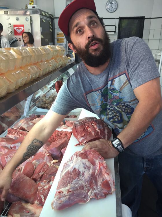 Ariel Argomaniz, en la carnicería Amics.